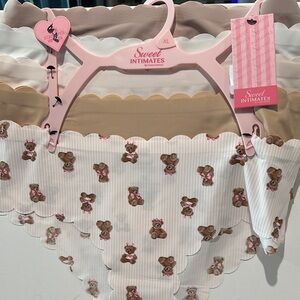 NWT Dweet Intimates (5) Set Scalloped Hipsters Panties. Size XL